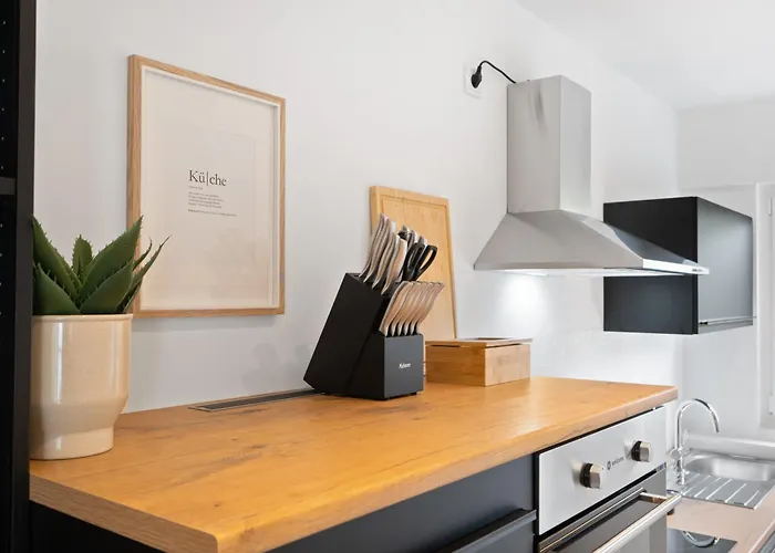 Coming - Moderne Mit Naehe Zu Koeln Messe, Flughafen, Dom, Lanxess-arena - Schnelles Wlan, 2 Baeder, 2 Kostenlose Parkplaetze Lejlighed