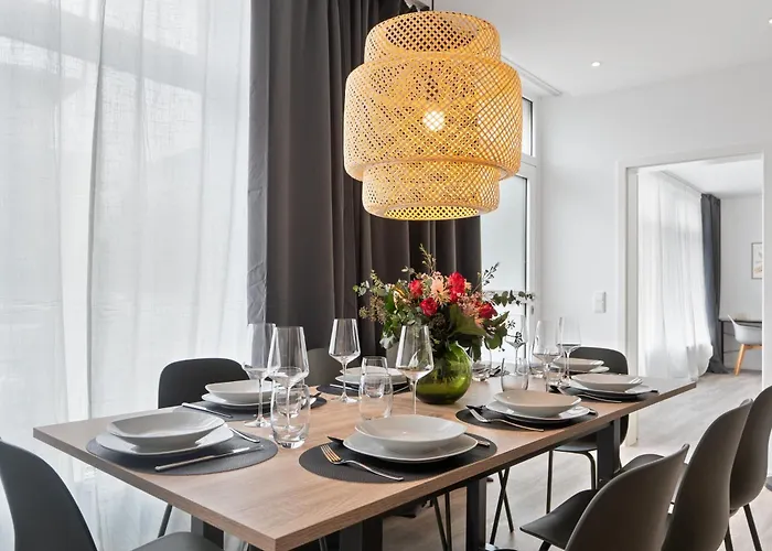 Coming - Moderne Mit Naehe Zu Koeln Messe, Flughafen, Dom, Lanxess-arena - Schnelles Wlan, 2 Baeder, 2 Kostenlose Parkplaetze Апартаменты *