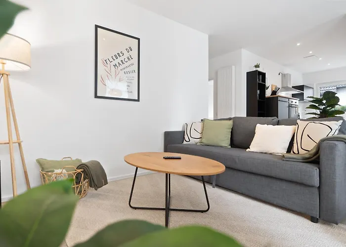 Coming - Moderne Mit Naehe Zu Koeln Messe, Flughafen, Dom, Lanxess-arena - Schnelles Wlan, 2 Baeder, 2 Kostenlose Parkplaetze Апартаменты Бергиш-Гладбах