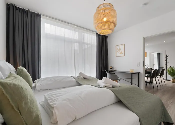 Coming - Moderne Mit Naehe Zu Koeln Messe, Flughafen, Dom, Lanxess-arena - Schnelles Wlan, 2 Baeder, 2 Kostenlose Parkplaetze *