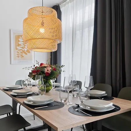 Apartment Coming - Moderne Mit Naehe Zu Koeln Messe, Flughafen, Dom, Lanxess-arena - Schnelles Wlan, 2 Baeder, 2 Kostenlose Parkplaetze